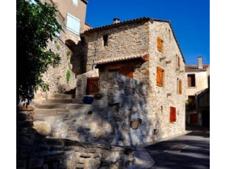 Idyllic Setting For This Pretty Stone..