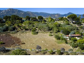Land For Sale: Las Tunas Rd