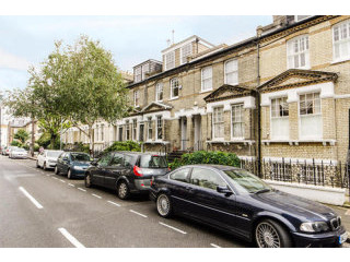 3 bedroom terraced house to rent