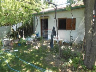 Istra, Premantura, građevinsko zemljište sa legaliziranim...