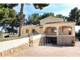 Large 5 Bedroom Villa