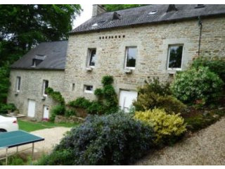 Country House on 9 Hectares of Land