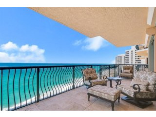 3 bedroom Residence For Sale: Singer..