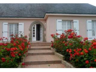 House and Garden in Perfect Condition