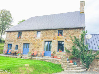 Renovated Stone House Edge Of Village..