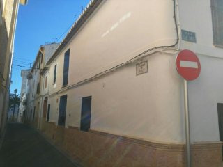 4 Bedrooms - Casa - Alicante - For Sale