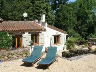 Attractive 2 Bedroomed Country Villa..