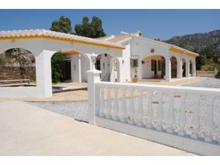 Villa for Sale in Competa, Competa..