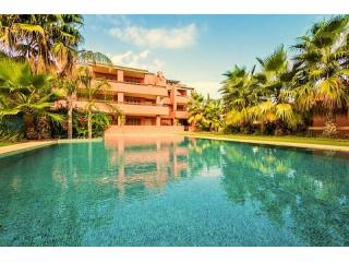 * STUNNING DUPLEX CLOSE TO THE BEACH