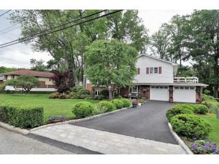 3 bedroom House For Sale: 181 Finmor..
