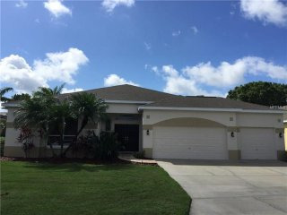 4 bedroom House For Sale: 4982 Oldham..