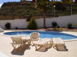 3 bed 2 bath detached villa with..