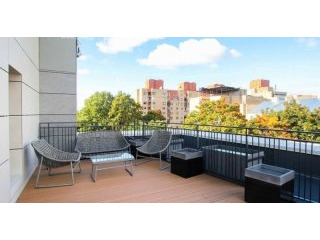 Spacious Apartment With Terrace On..