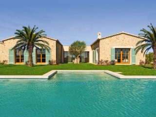 Country House With Top Qualities In..