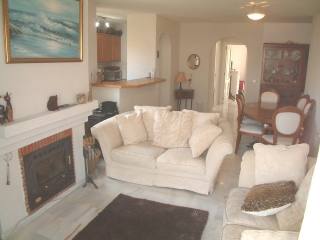 Apartment - 2 Bedroom Apartment for..