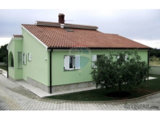 SAMOSTOJEĆA KUĆA BLIZU MORA