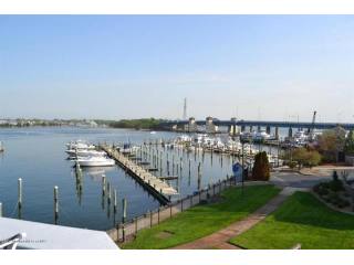 3 bedroom Flat For Sale: 304 Ashley..