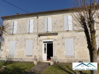 3 Bedroom Stone House For With Garden..