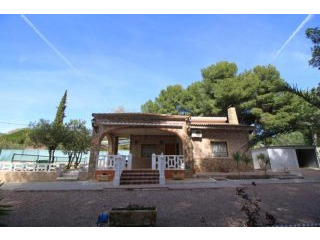 Lovely 3bed 2bath villa with pool in a..