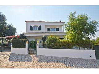 REDUCED!!3 Bedroom detached country..