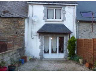 Ideal Holiday Home, Village House