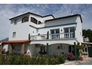 4 Bedrooms - Villa - Malaga - For Sale