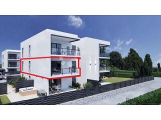 Moderan dvosoban stan na prvom katu s pogledom na more