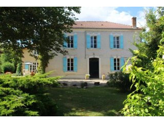 4 Bedroom Country House For Sale
