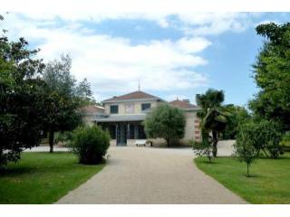 5 bedroom House For Sale: 33000 BORDEAUX