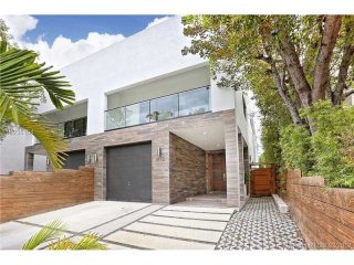 4 bedroom Flat For Sale: 3172 Oak Ave #..