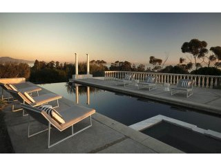 3 bedroom House For Sale: 136 Middle Rd