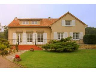5 bedroom Villa For Sale: 63120..
