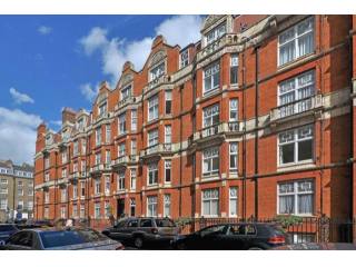 3 Bedrooms - Apartment - London - For..