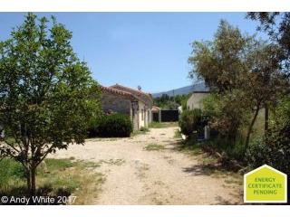 3 Bedroom House with Licensed Boarding..