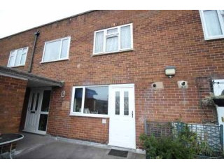 3 bedroom, Flat house for sale