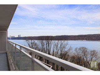 3 bedroom Apartment For Sale: 2575..