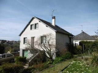 Detached House with Nice Garden