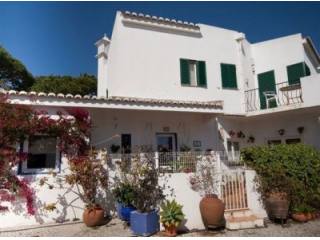 Beachfront property for sale in Vale do..