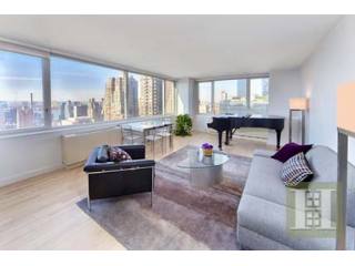 2 bedroom Apartment For Sale: 322 WEST..