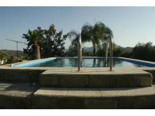 Villa - Beautiful 3 bedroom Spanish..