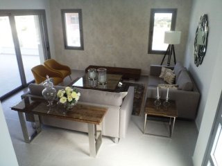 Brand NEW House in Agios Tychonas..