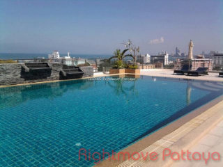2 Bedroom Condo for sale in Pratumnak -..