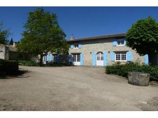 4 bedroom Character For Sale: 79170 A..