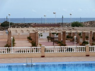 2 bedroom, 1 bathroom Apartment, (build..