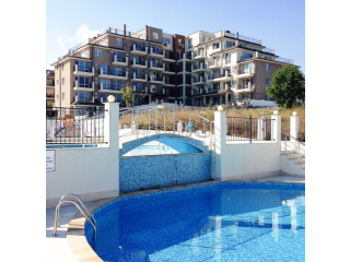 Studio for sale with private patio with..