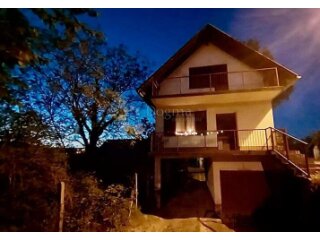 Zelena oaza: kuća s voćnjakom, Granešina Nova