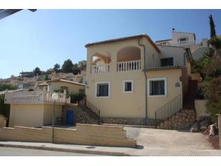 3 Bedrooms - Villa - Alicante - For Sale