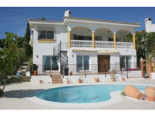6 Bedrooms - Villa - Malaga - For Sale