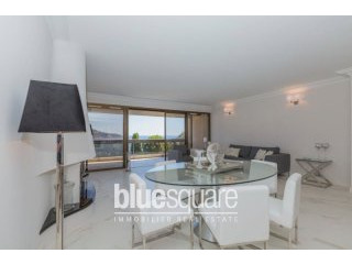 2 bedroom apartment with sea view in..