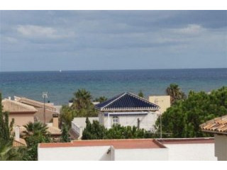 4 Bedrooms - Villa - Alicante - For Sale